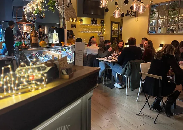 Vecchia Trastevere Отель типа "постель и завтрак" Рим